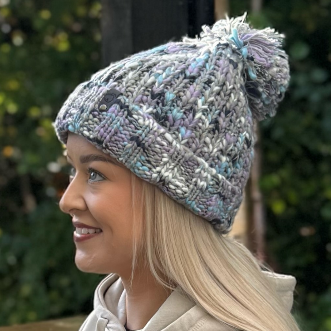 VENTURE POM POM LAVENDER TWISTER BEANIE