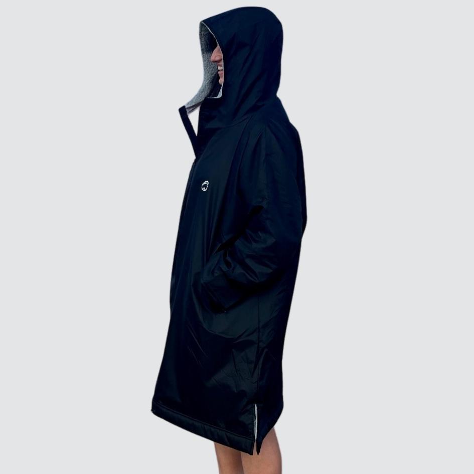 VENTURE ALL BLACK WEATHER ROBE